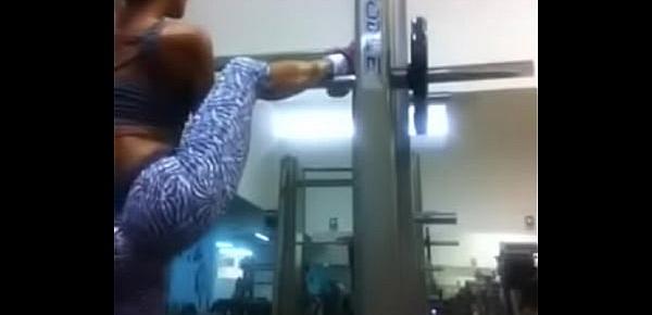  Claudia Abusada en el gym
